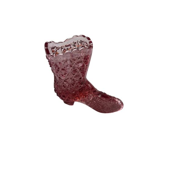 Fenton Art Daisy and Button Glass High Heel Boot Figurine Pink - Picture 1 of 3